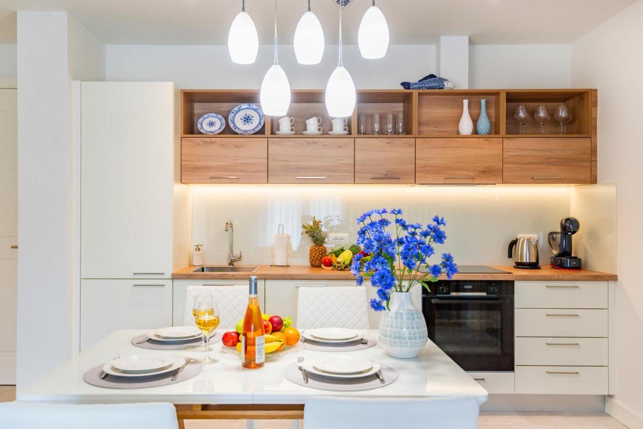 Lustica Apartments Central Tivat Bagian luar foto