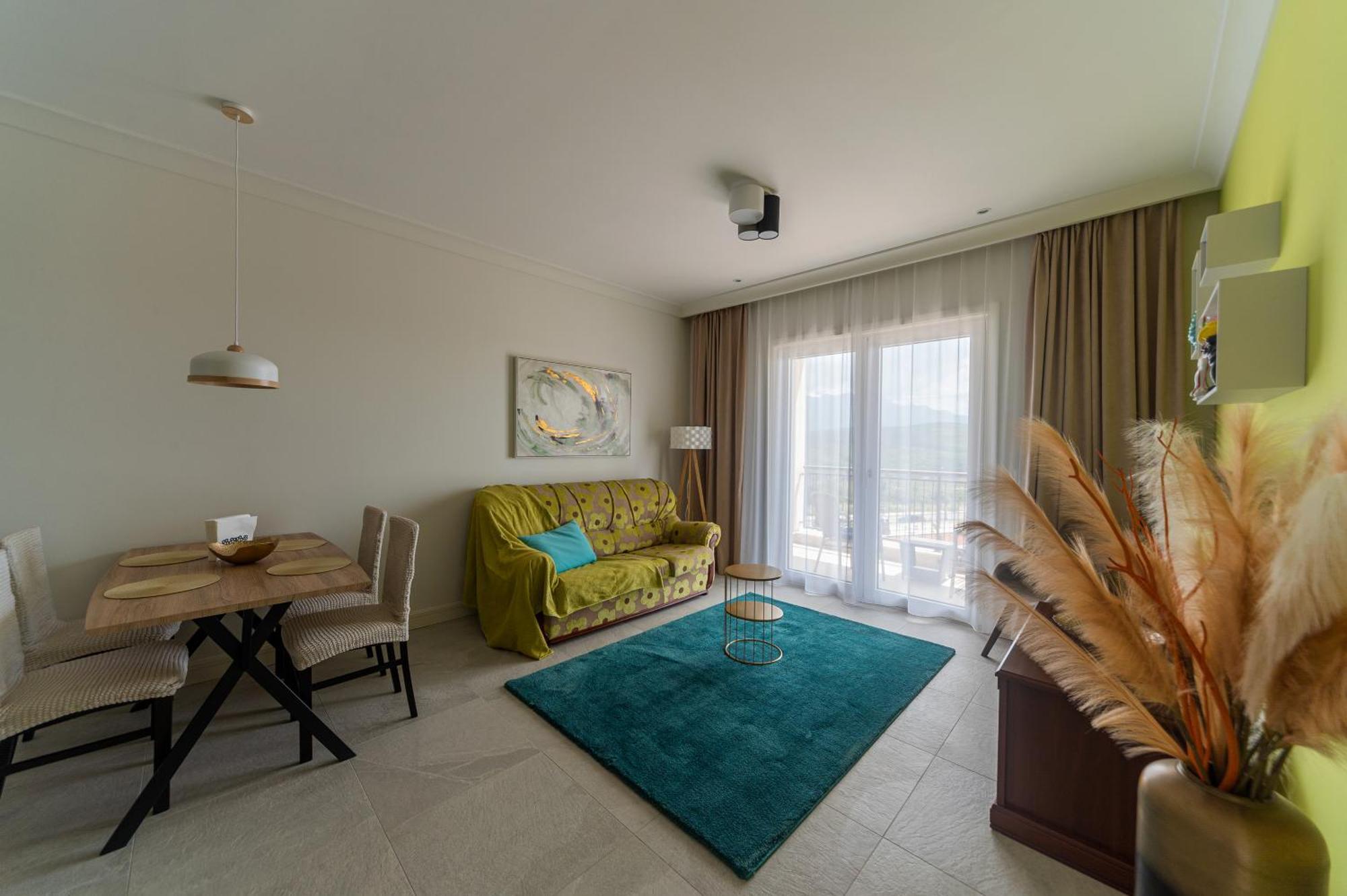 Lustica Apartments Central Tivat Bagian luar foto