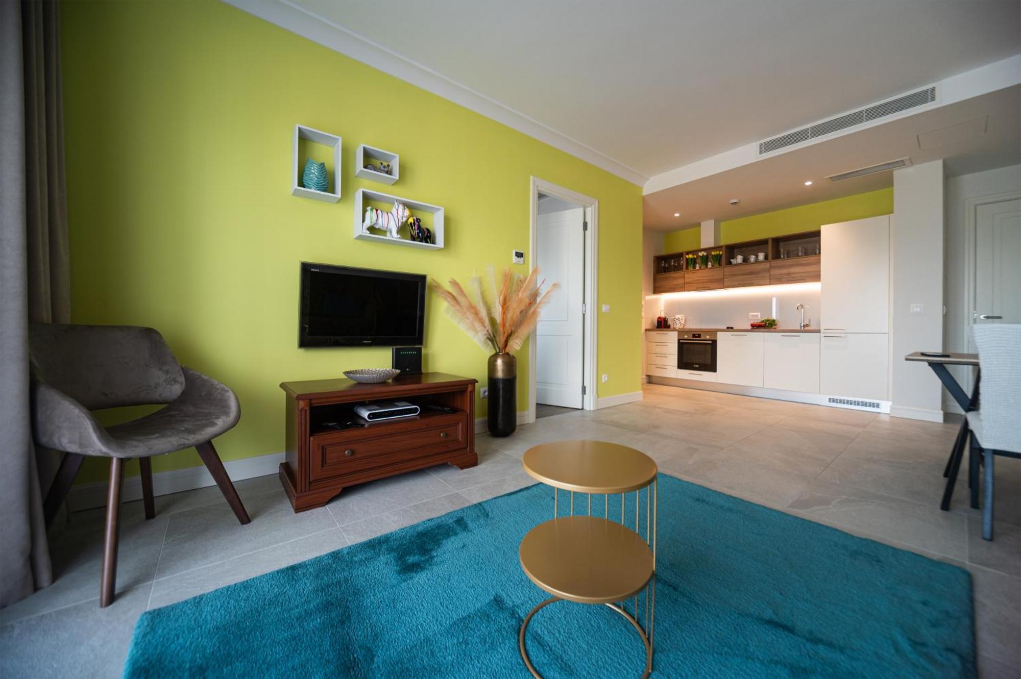 Lustica Apartments Central Tivat Bagian luar foto