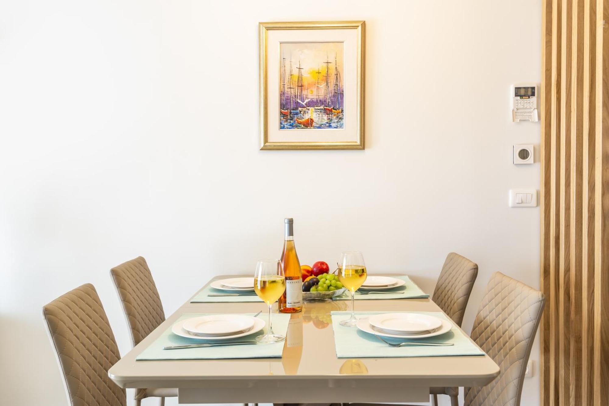 Lustica Apartments Central Tivat Ruang foto