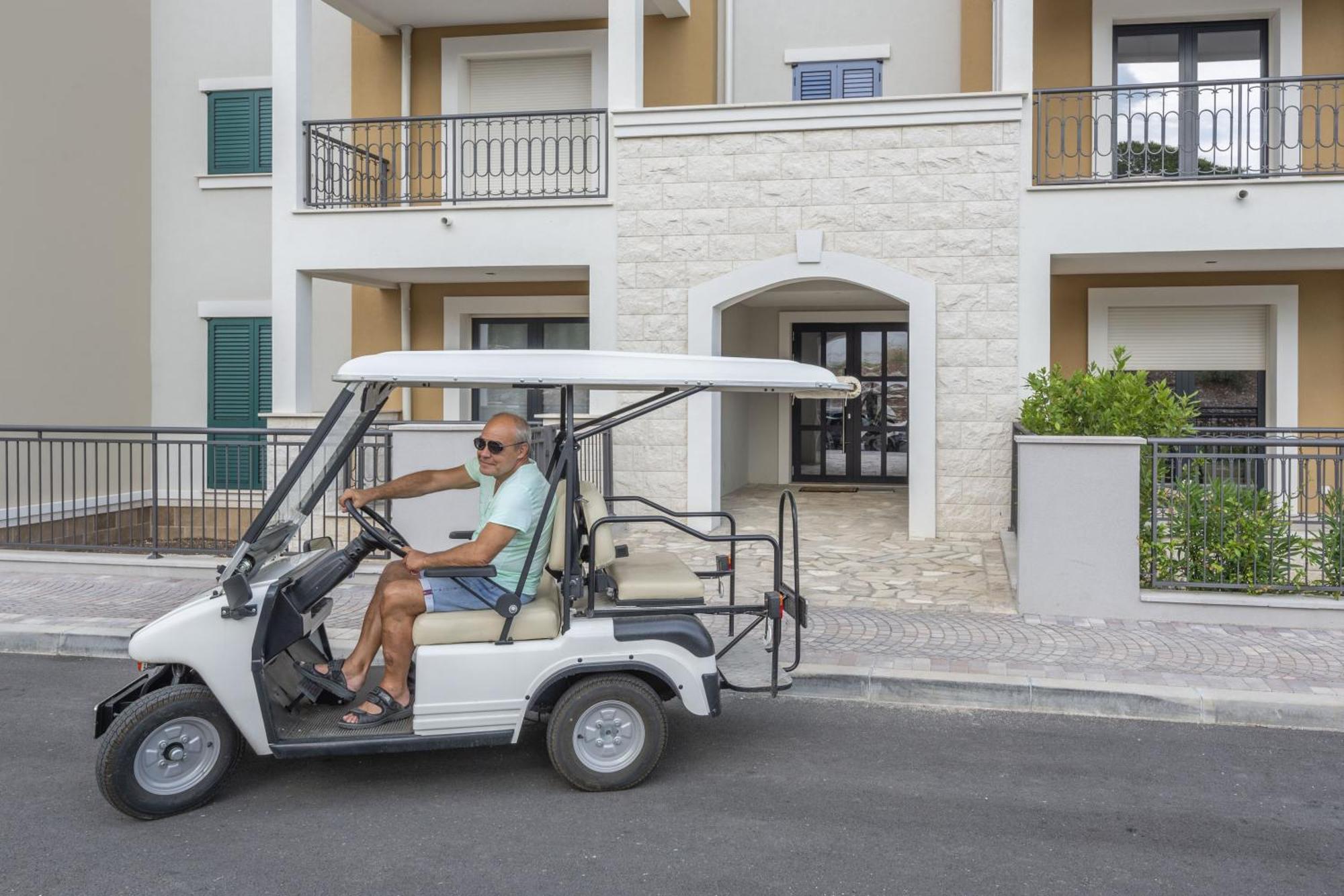 Lustica Apartments Central Tivat Ruang foto