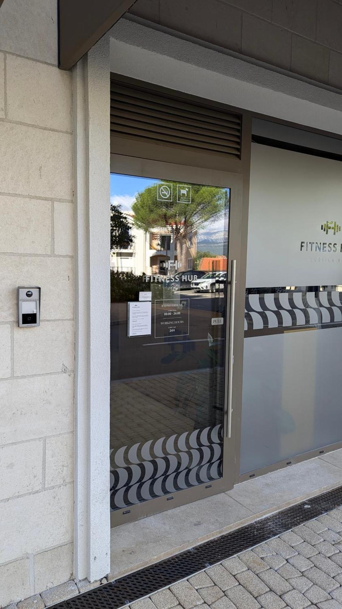 Lustica Apartments Central Tivat Bagian luar foto