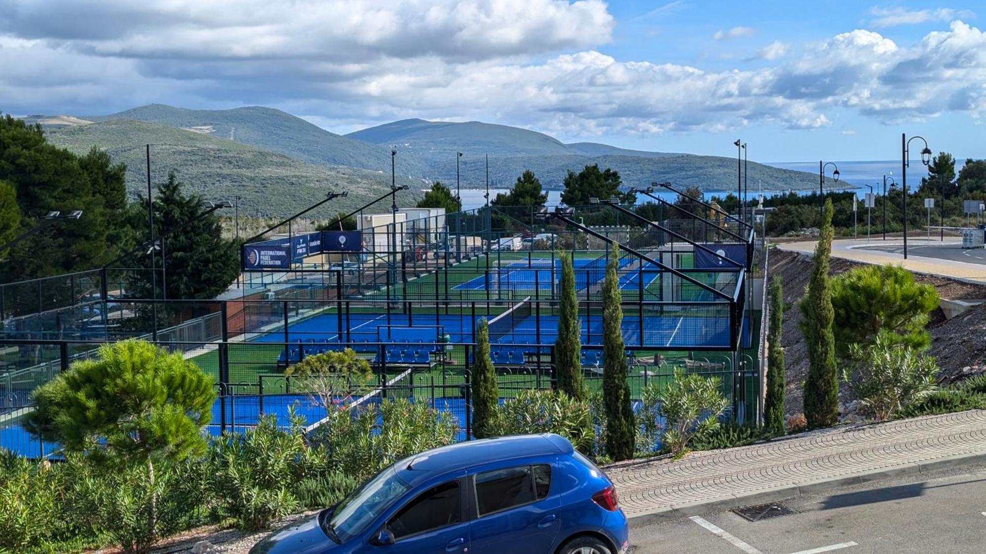 Lustica Apartments Central Tivat Bagian luar foto
